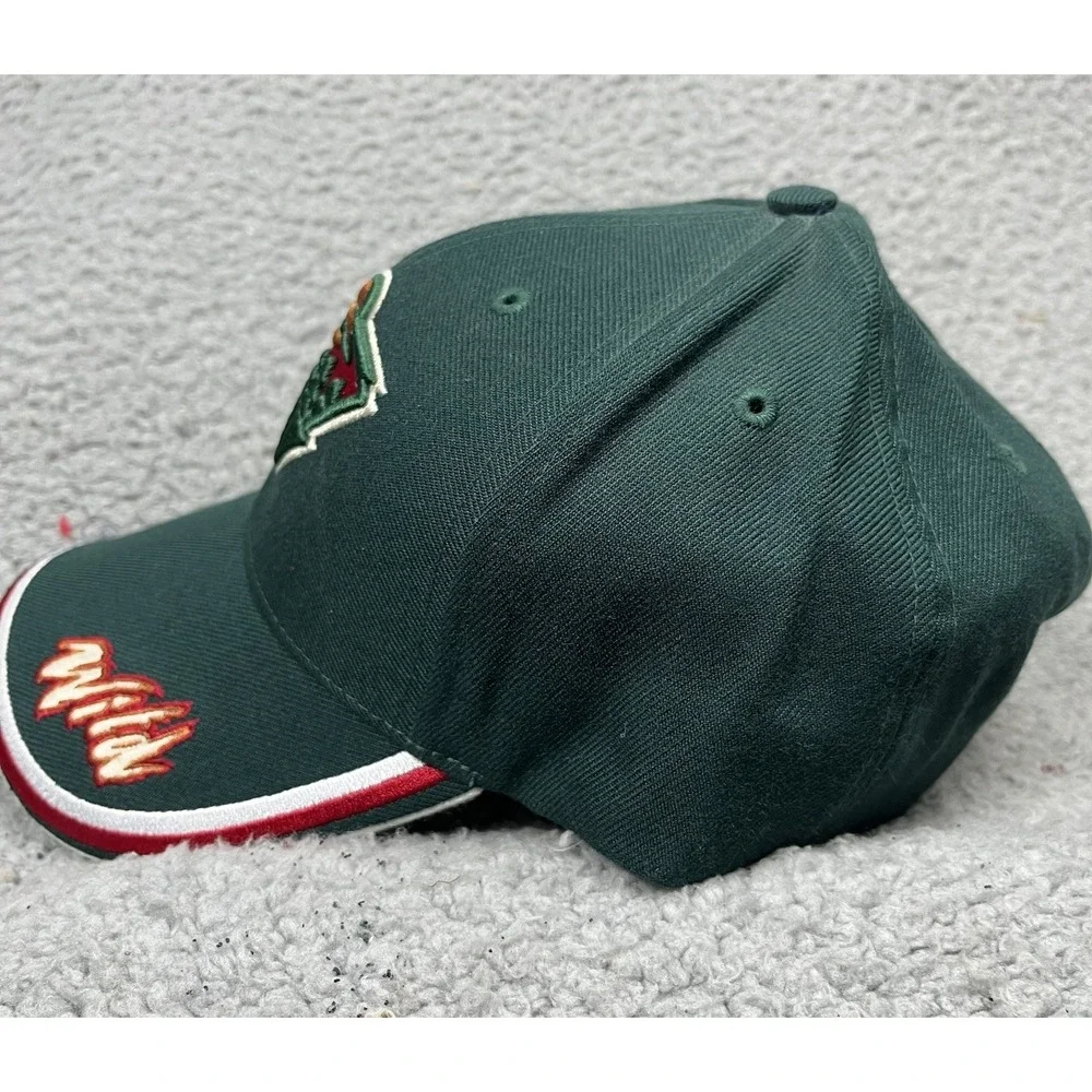 Vintage Minnesota Wild Hat Cap Strap Back‎ Green NHL Hockey Lodge Embroidered